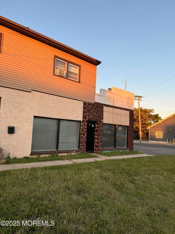 Backyard, Exterior, Facade, Brick Facade, None