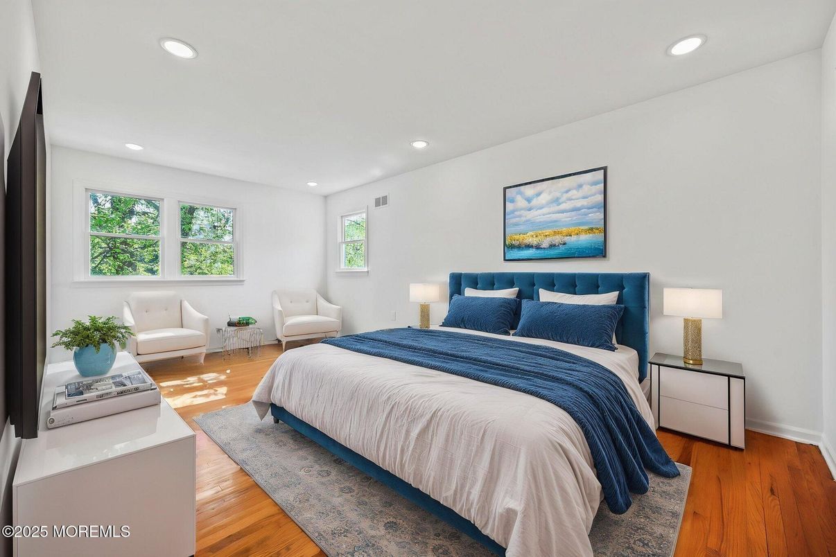 Bedroom, Interior, Recessed Lighting, Wood Texture Flooring
