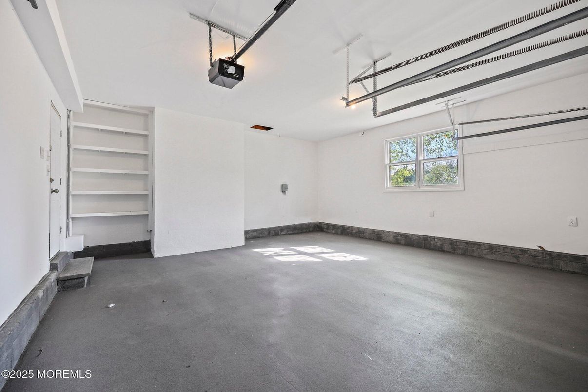 Garage, Interior
