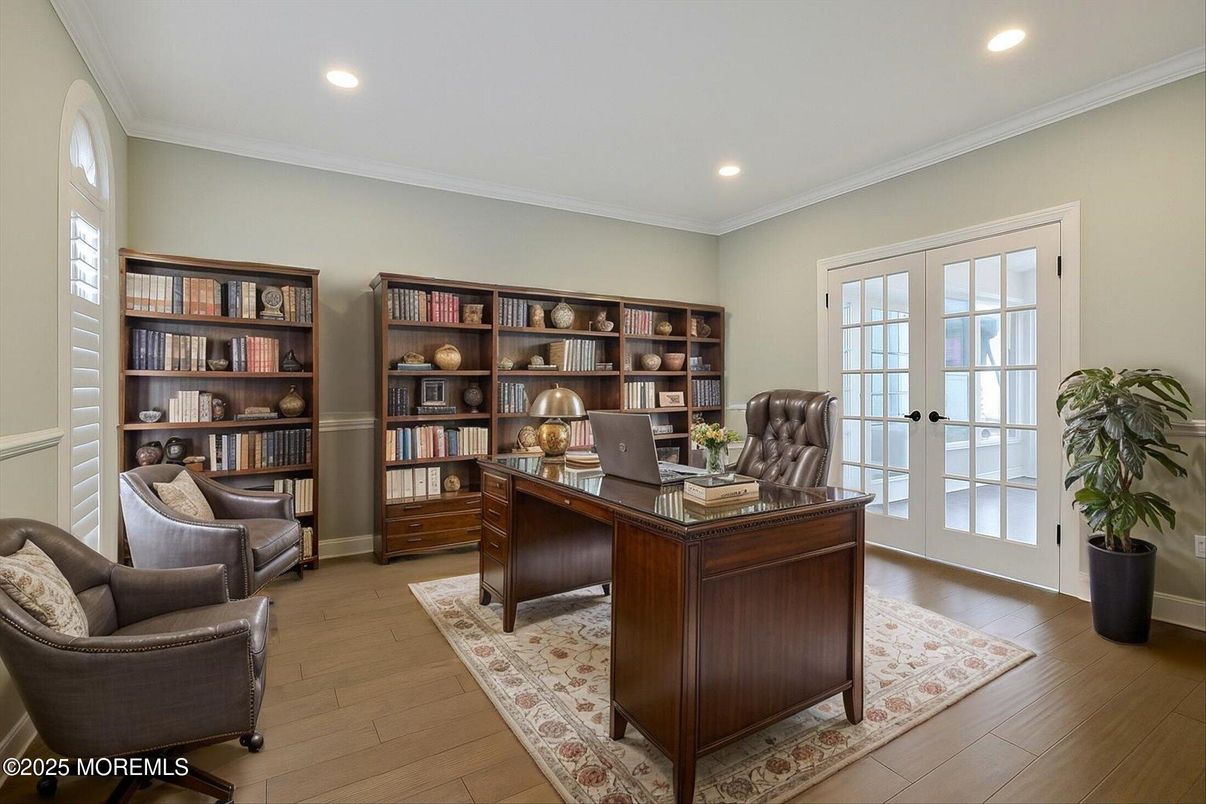 Home Office, Interior, Recessed Lighting, Wood Texture Flooring