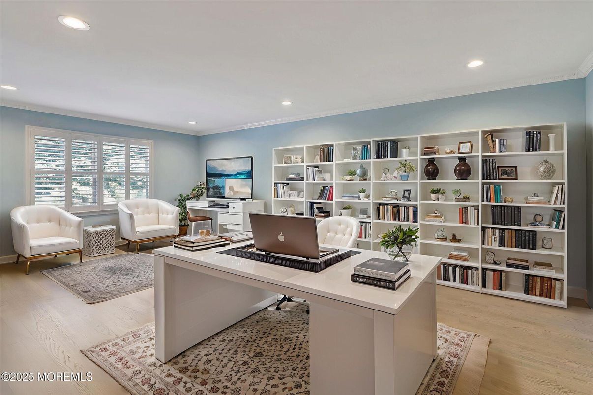 Home Office, Interior, Recessed Lighting, Wood Texture Flooring