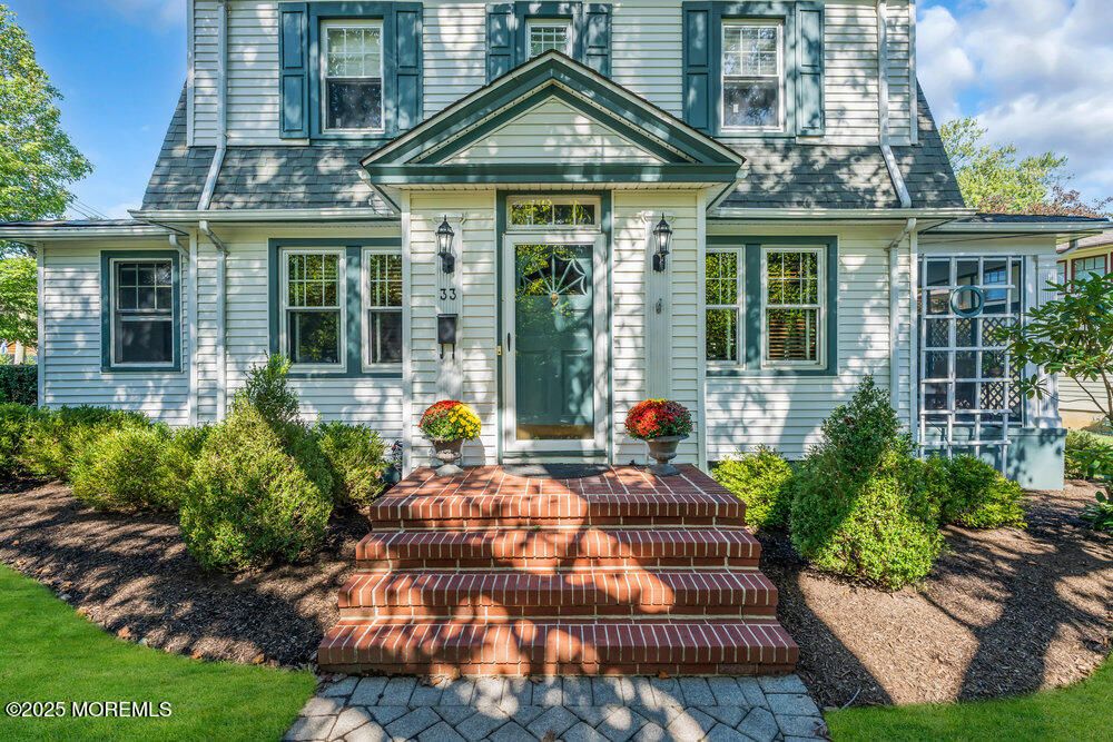 Exterior, Facade, Cape Cod