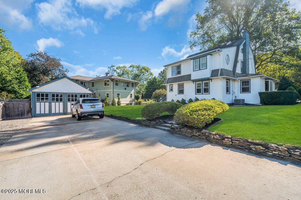 Detached Garage, Exterior