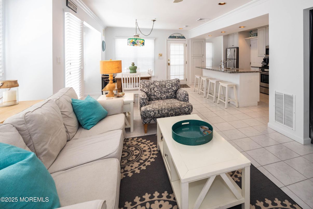 Interior, Kitchen, Living room, Pendant Lights, Recessed Lighting