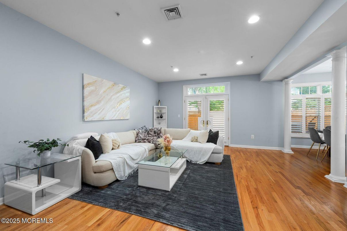 Interior, Living room, Recessed Lighting, Wood Texture Flooring