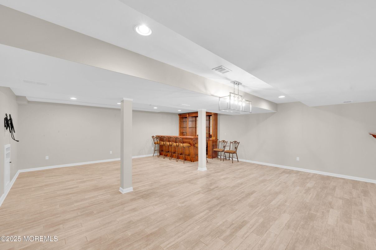 Empty room, Interior, Pendant Lights, Recessed Lighting, Wood Texture Flooring