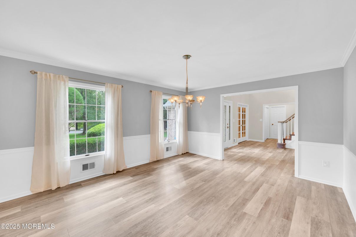 Chandelier, Empty room, Interior, Pendant Lights, Wood Texture Flooring