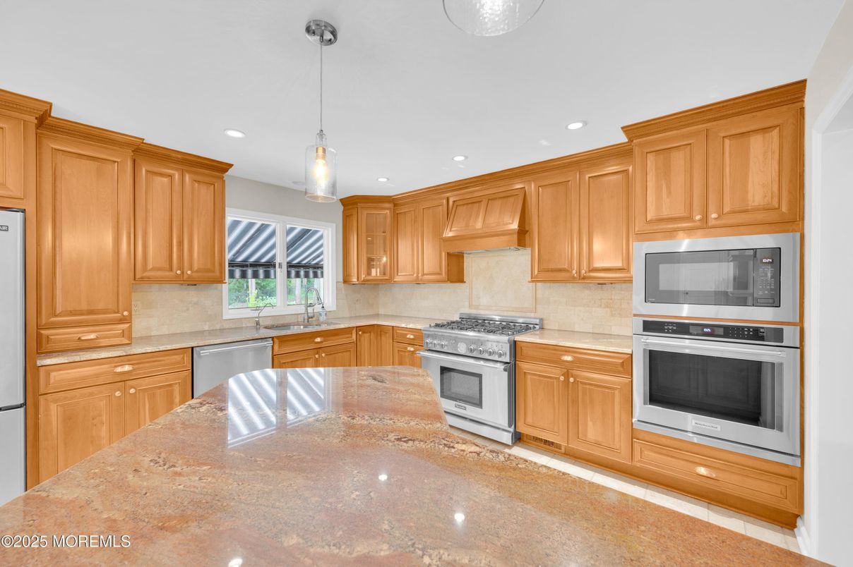 Interior, Kitchen, Pendant Lights, Recessed Lighting, Stainless Steel Appliances