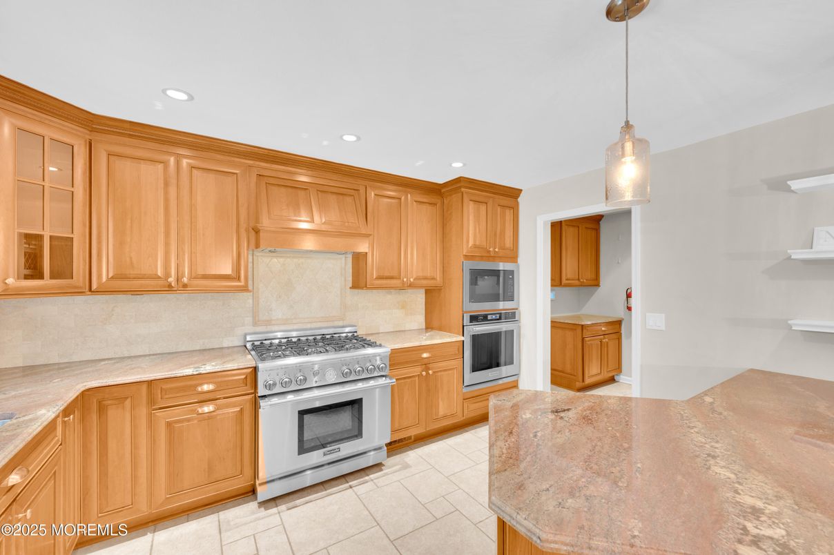 Interior, Kitchen, Pendant Lights, Recessed Lighting, Stainless Steel Appliances