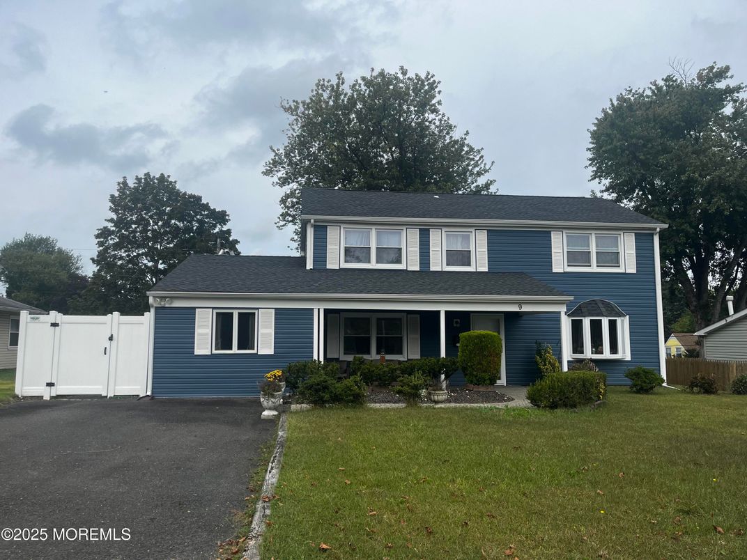 Exterior, Facade, Georgian