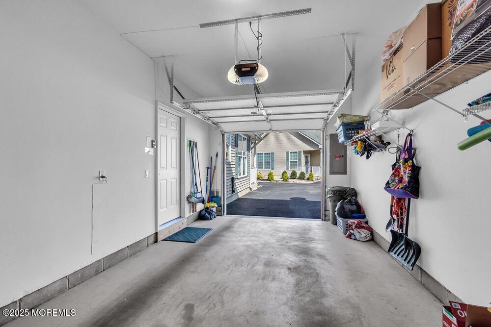 Garage, Interior
