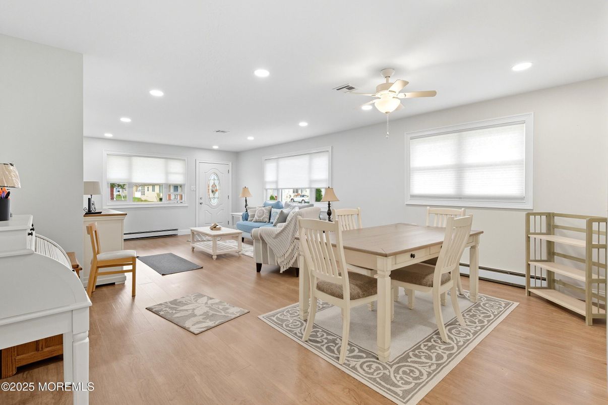 Dining room, Interior, Living room, Recessed Lighting, Wood Texture Flooring