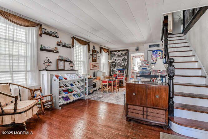 Dining room, Interior, Wood Texture Flooring
