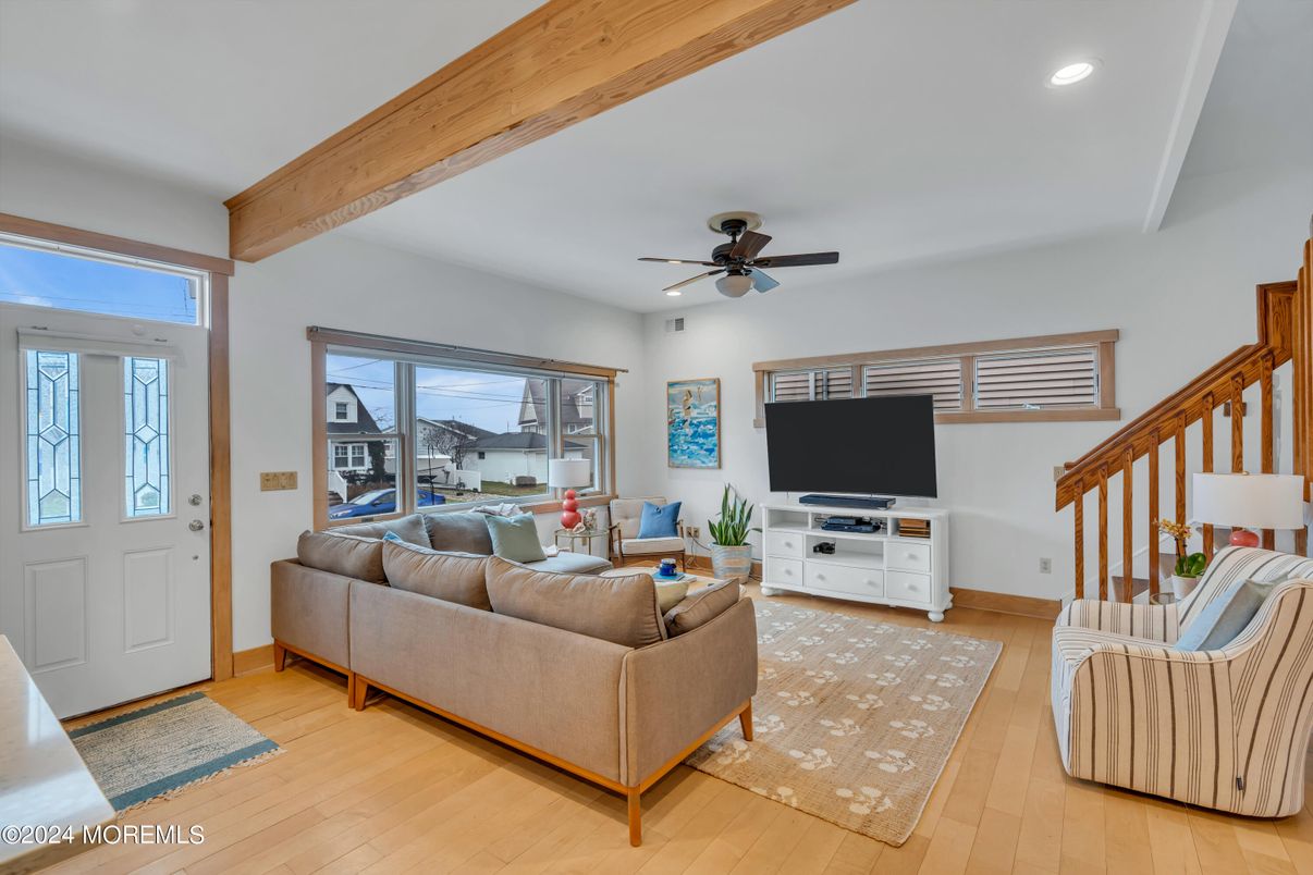 Interior, Living room, Recessed Lighting, Wooden Beams, Wood Texture Flooring