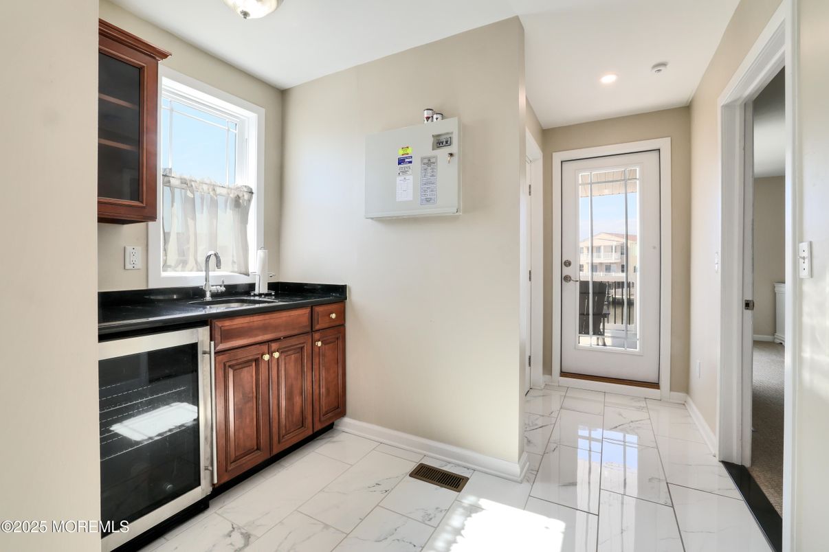 Interior, Kitchen, Marble, Recessed Lighting