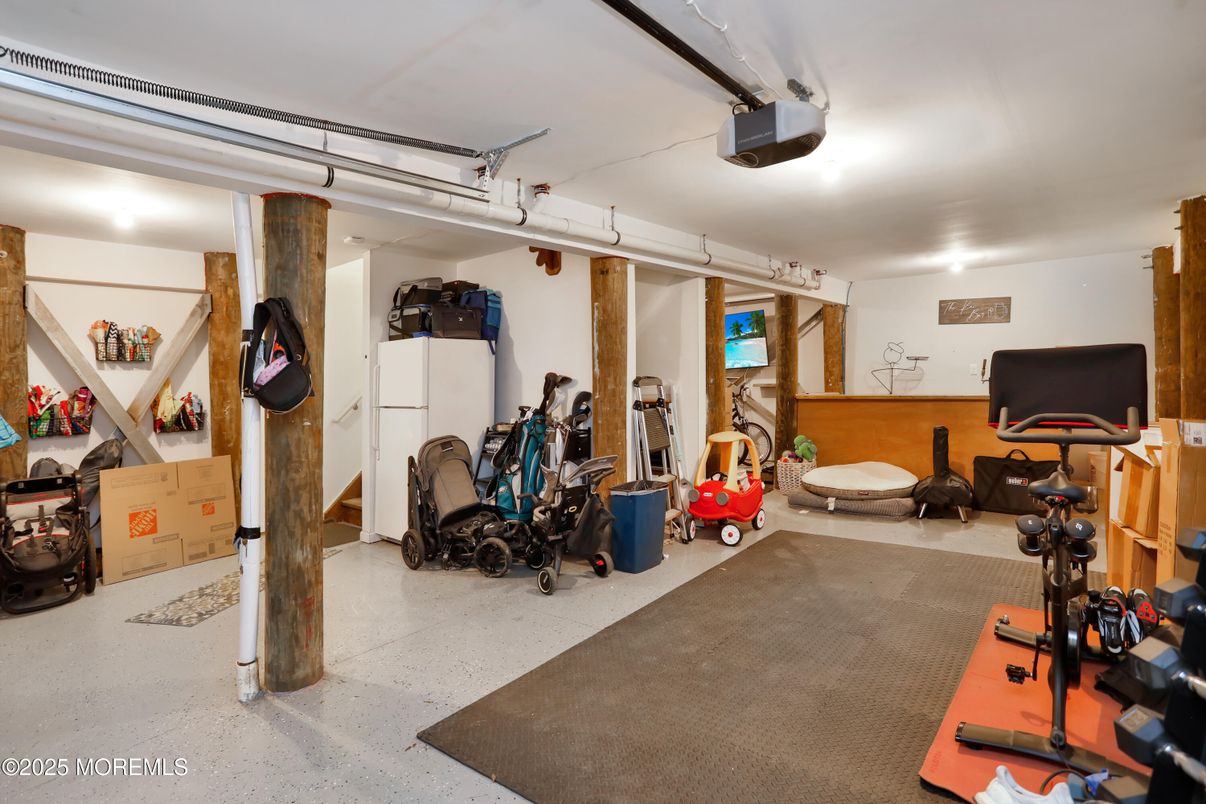 Fitness Equipment, Garage, Interior, Recessed Lighting