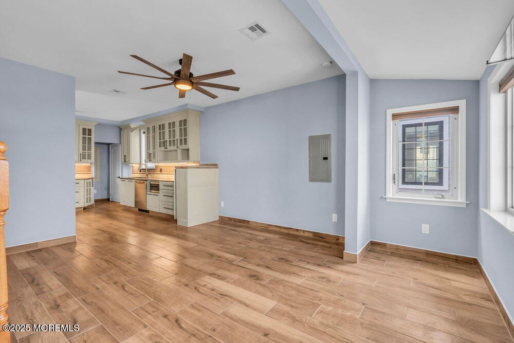 Empty room, Interior, Kitchen, Wood Texture Flooring