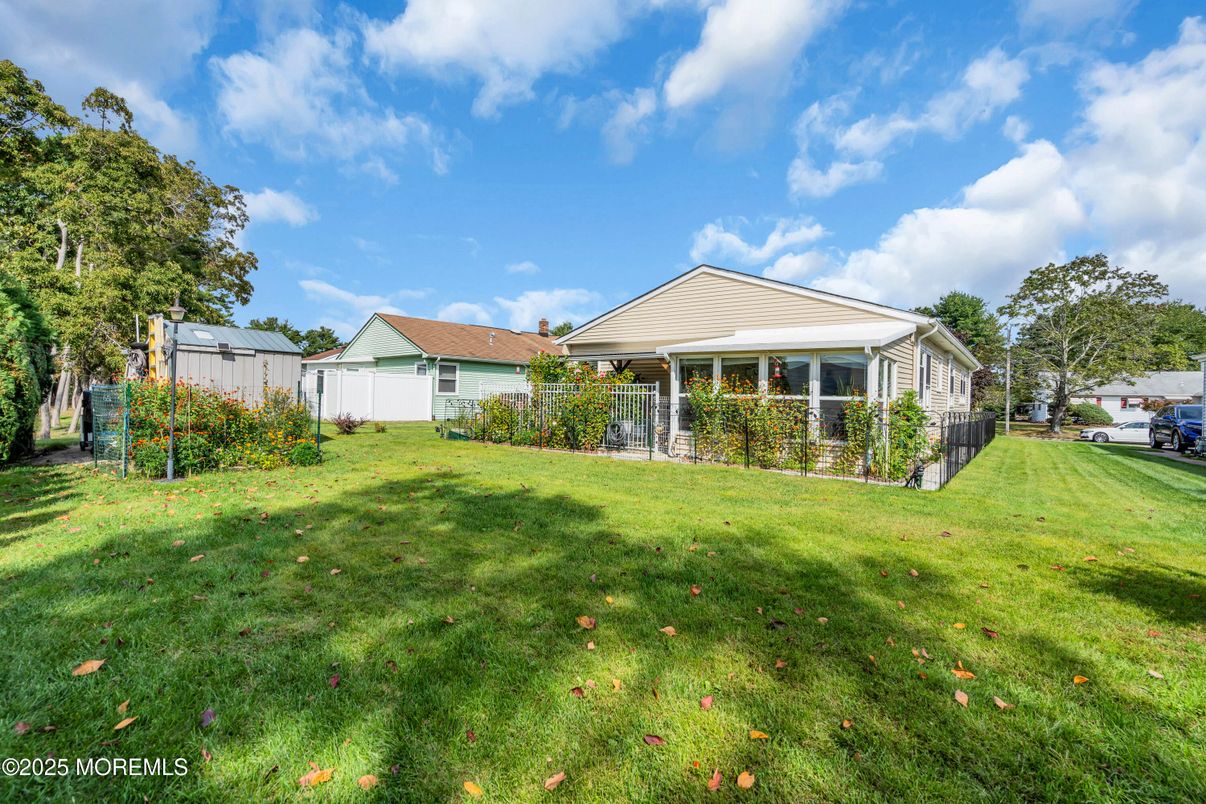 Backyard, Exterior