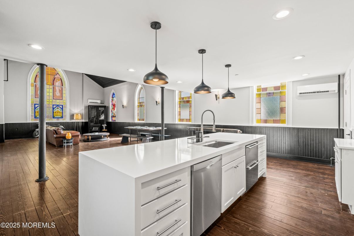 Interior, Kitchen, Living room, Pendant Lights, Recessed Lighting, Stainless Steel Appliances, Wood Texture Flooring