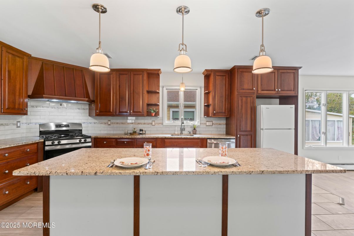 Interior, Kitchen, Pendant Lights, Stainless Steel Appliances