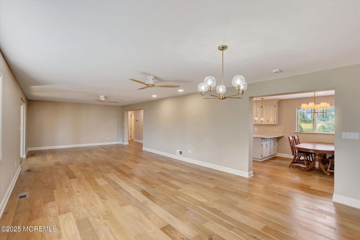 Chandelier, Dining room, Interior, Pendant Lights, Recessed Lighting, Wood Texture Flooring