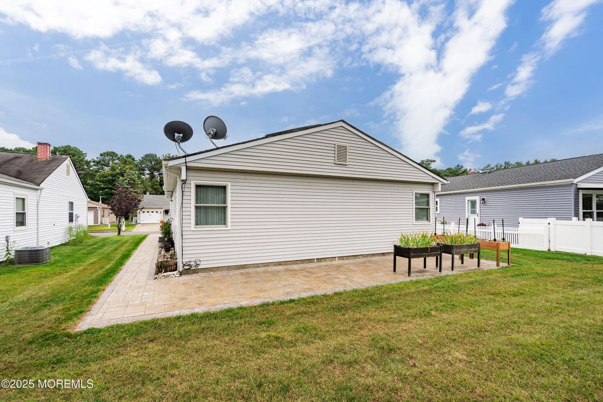 Backyard, Exterior