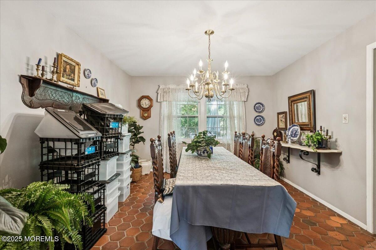 Chandelier, Dining room, Interior