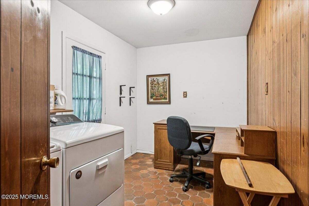 Home Office, Interior, Washer