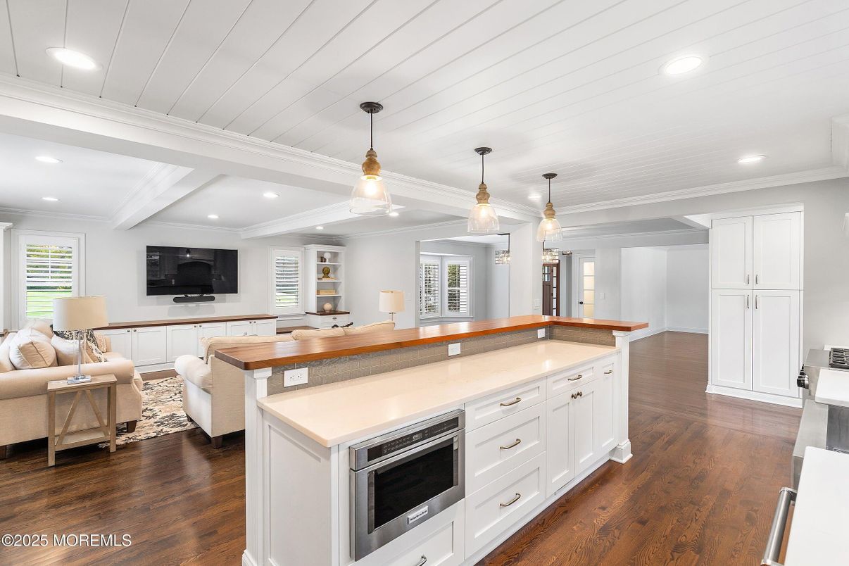 Interior, Kitchen, Living room, Pendant Lights, Recessed Lighting, Wood Texture Flooring