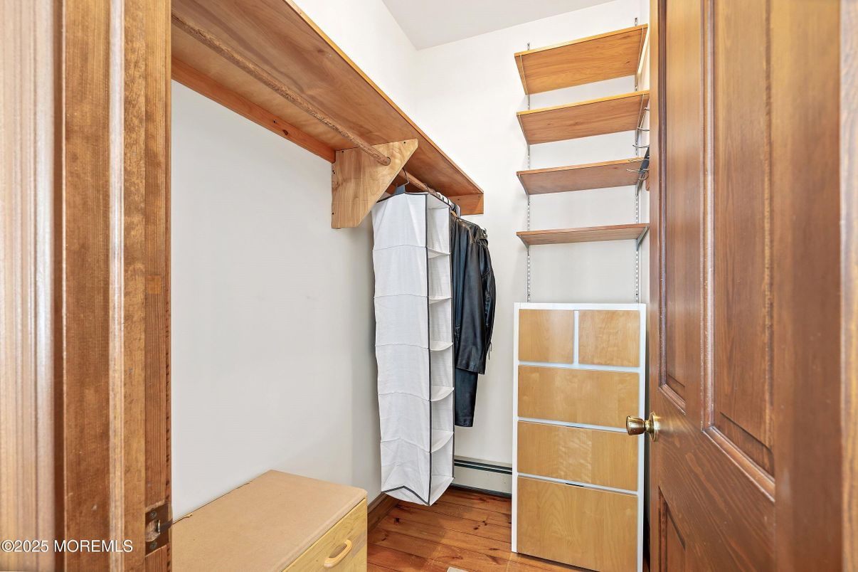 Interior, Walk-in Closets, Wood Texture Flooring