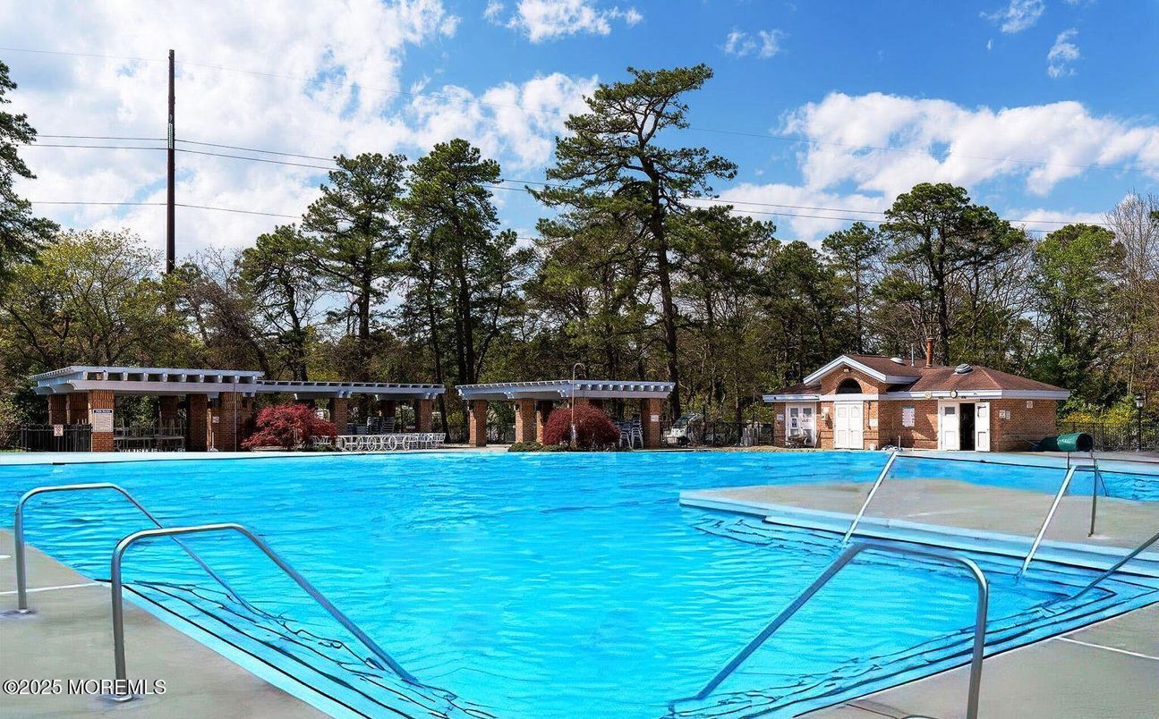 Exterior, Pool