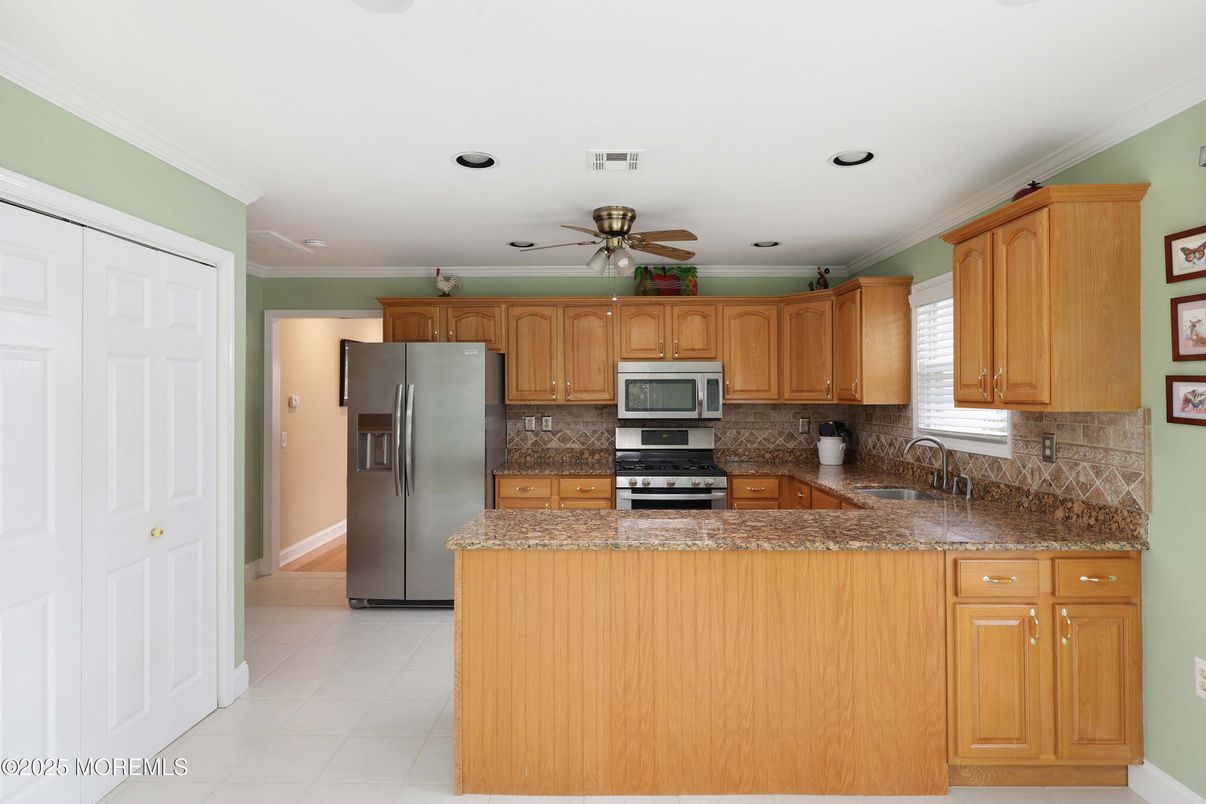 Interior, Kitchen, Recessed Lighting