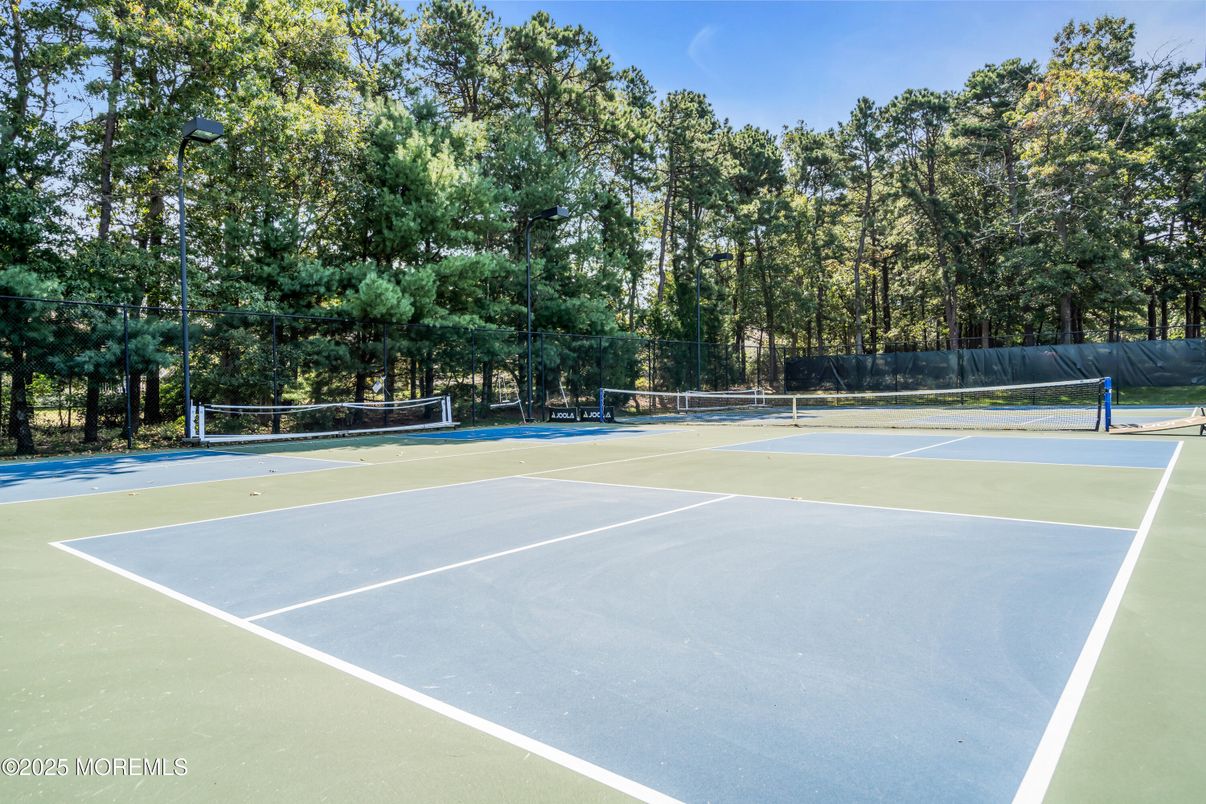 Exterior, Tennis Courts