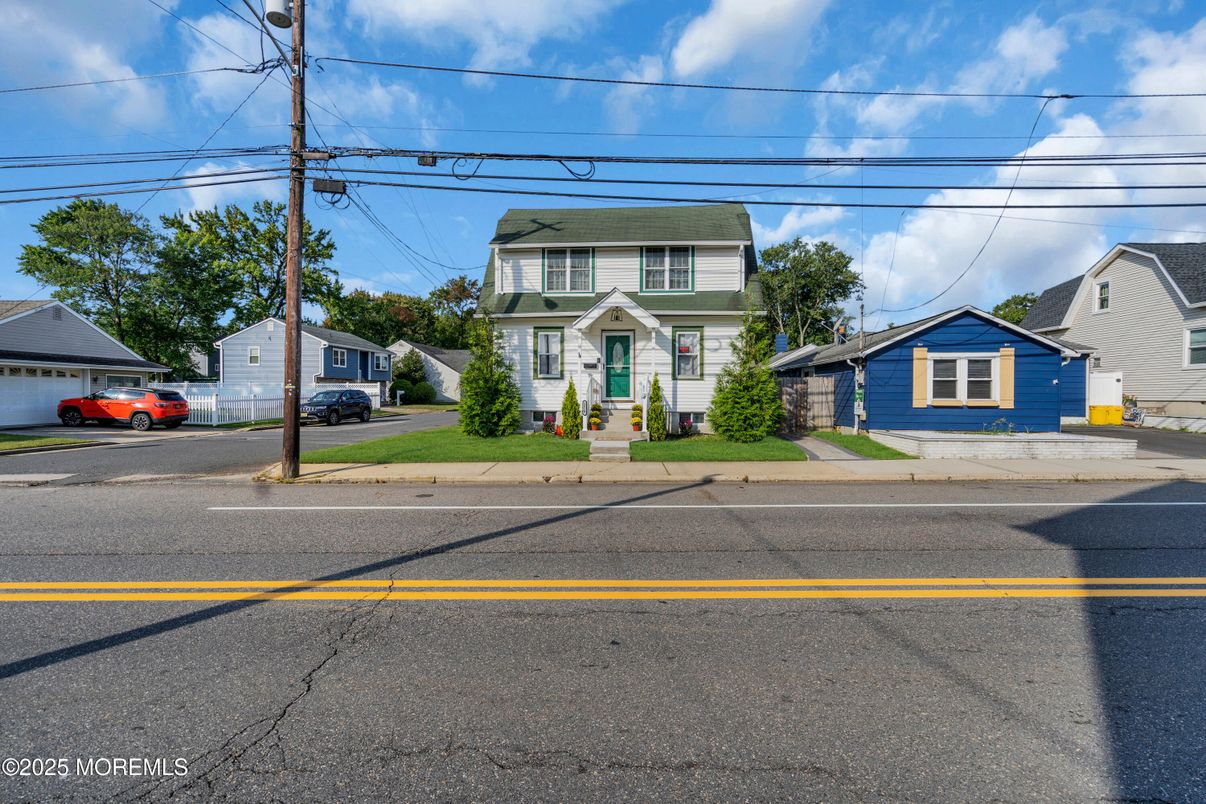 Detached Garage, Exterior, Facade, Georgian