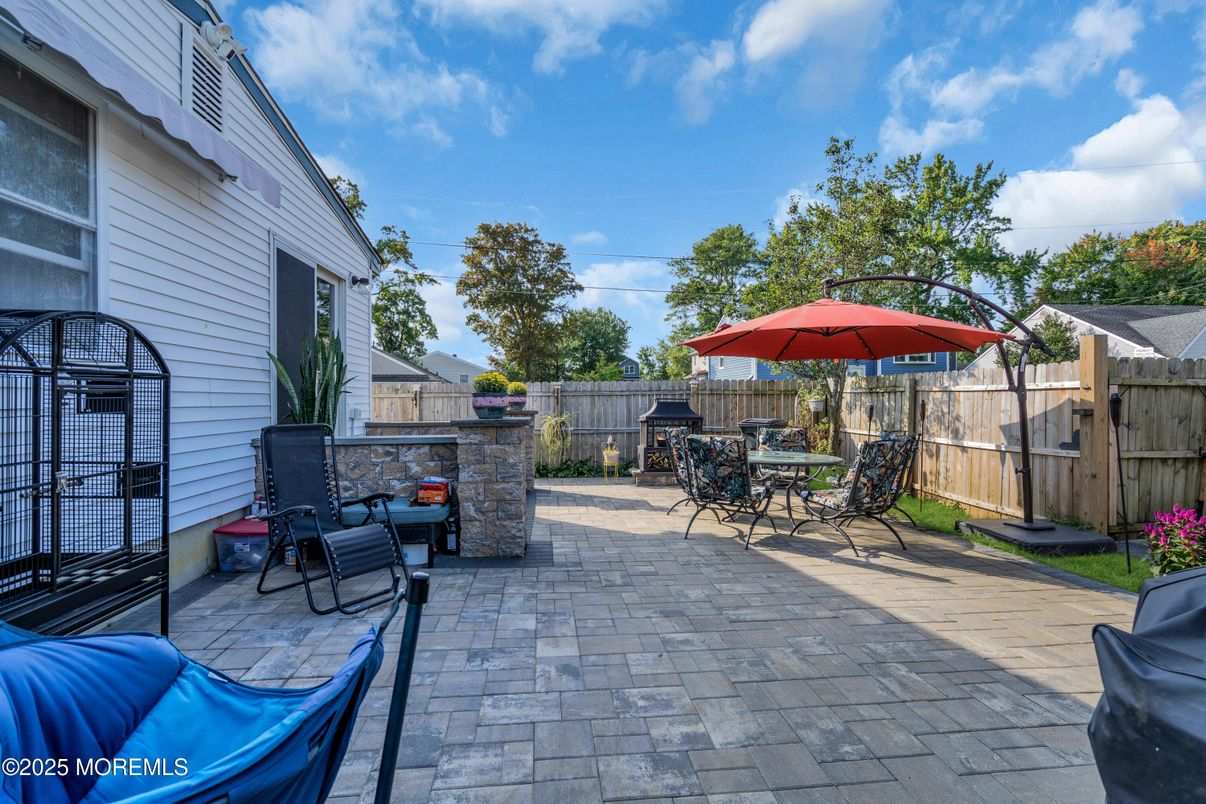 Exterior, Outdoor Kitchen