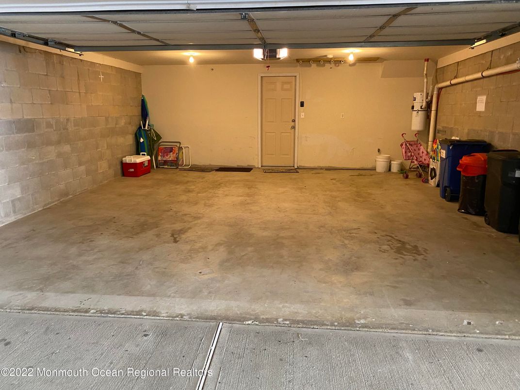 Garage, Interior, Stone Walls