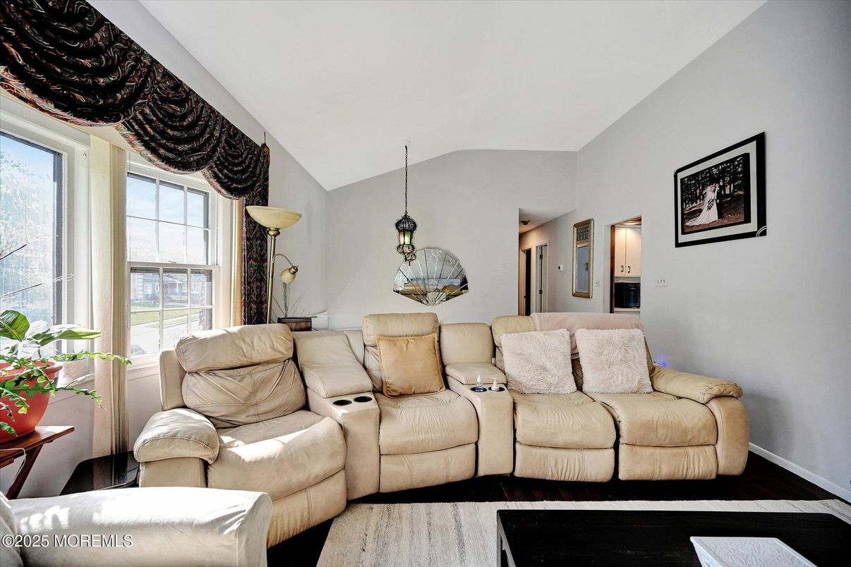 Interior, Living room, Pendant Lights