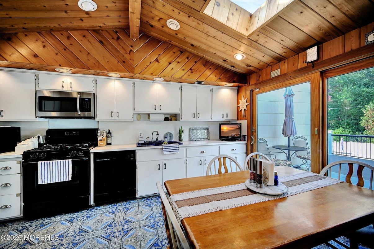 Interior, Kitchen, Recessed Lighting, Stainless Steel Appliances, Wooden Beams, Wooden Ceilings