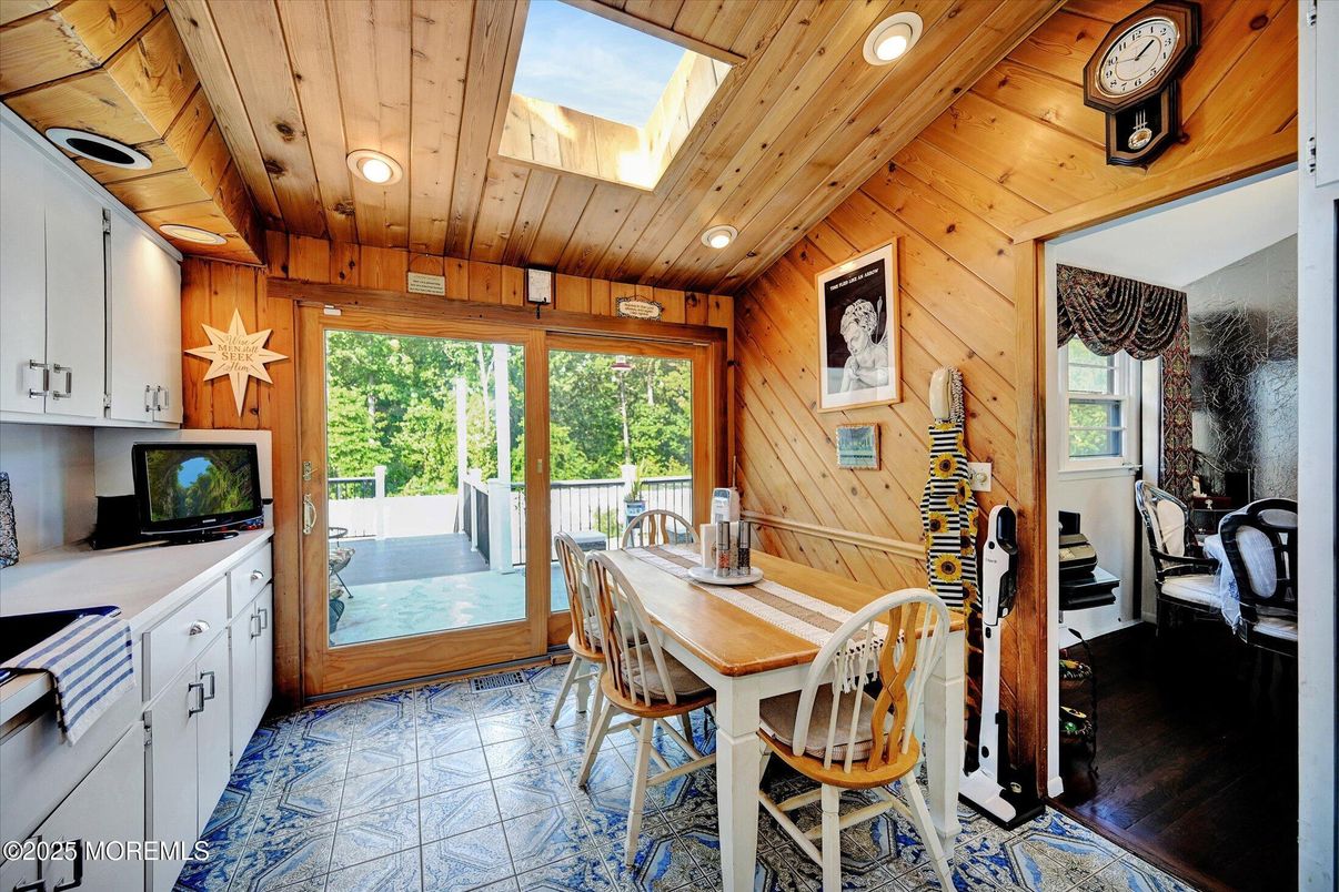 Dining room, Interior, Recessed Lighting, Wooden Ceilings, Wooden Walls