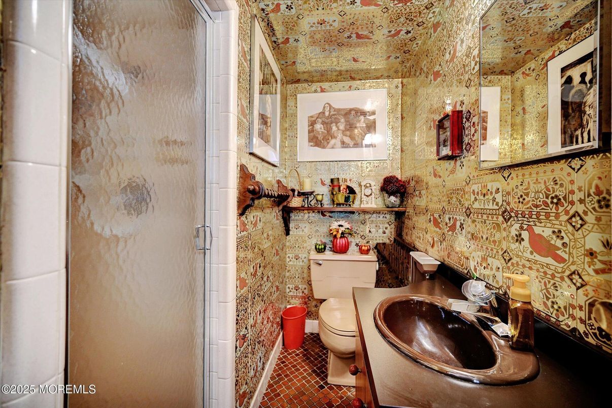 Bathroom, Interior
