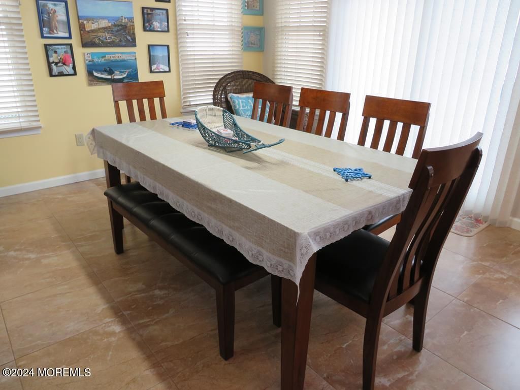 Dining room, Interior