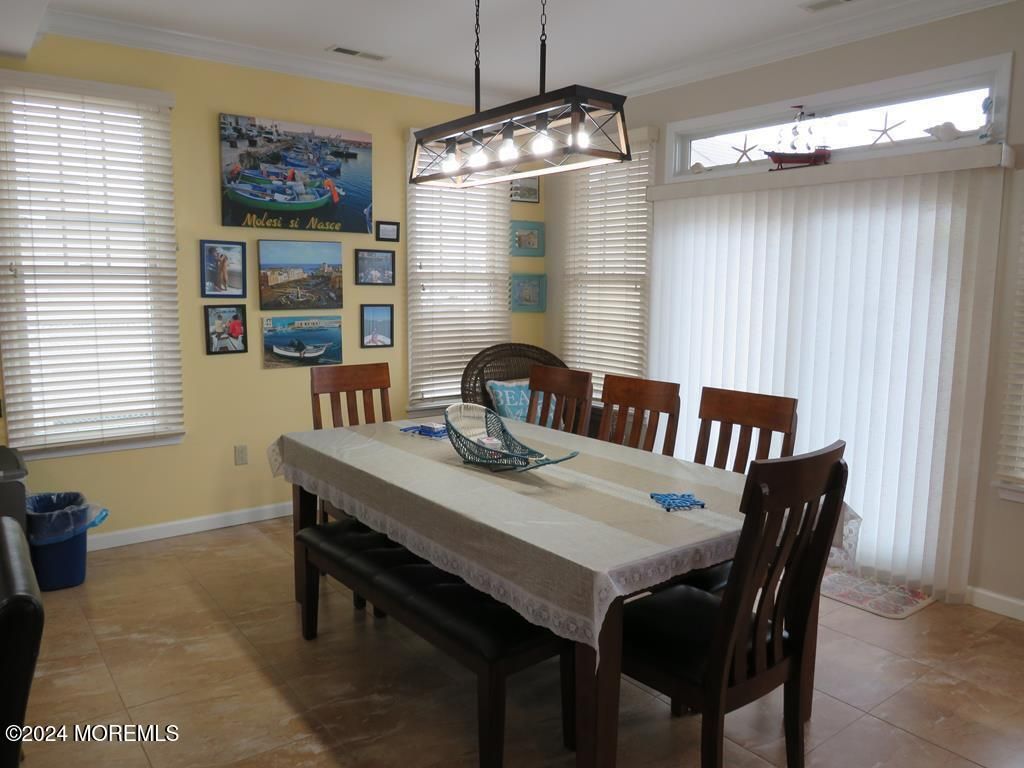 Dining room, Interior, Pendant Lights