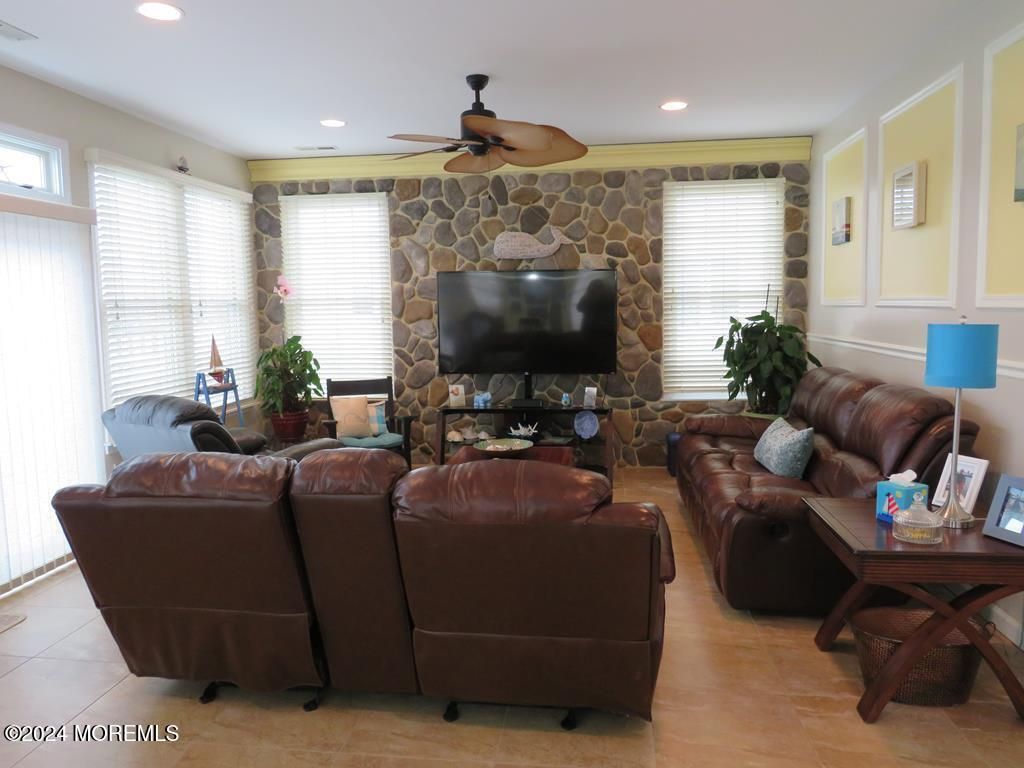 Interior, Living room, Recessed Lighting, Stone Walls
