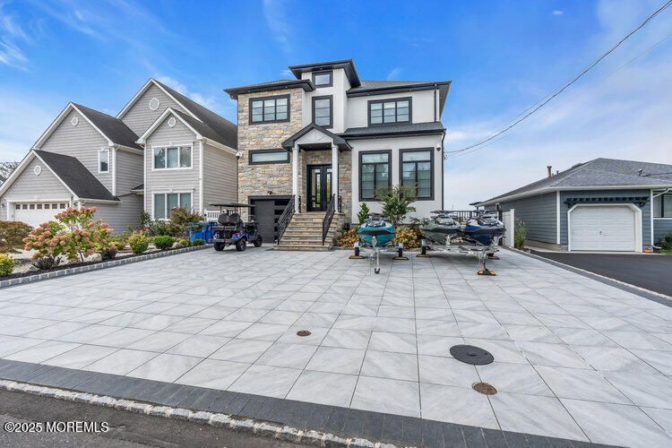 Detached Garage, Exterior, Facade, Queen Anne Victorian