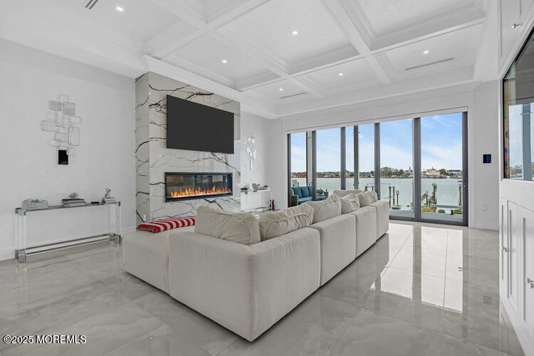 Fireplace, Interior, Living room, Recessed Lighting, Water