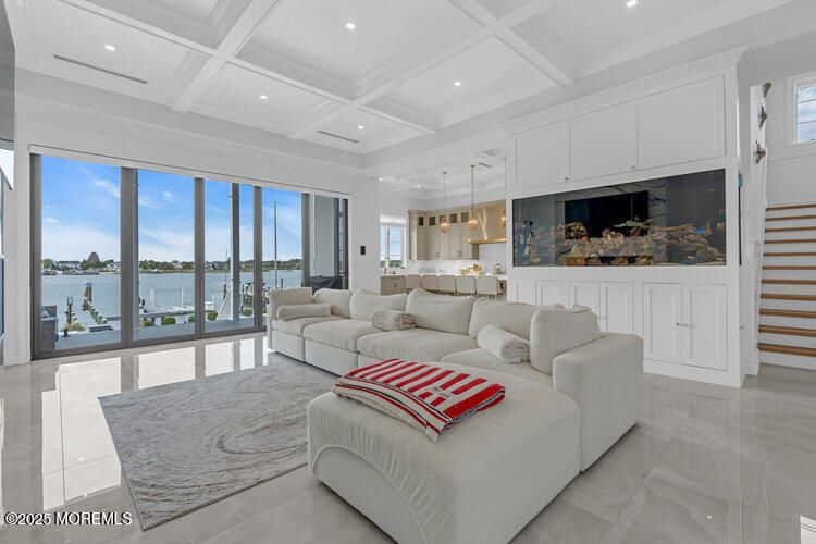 Interior, Kitchen, Living room, Pendant Lights, Recessed Lighting, Water