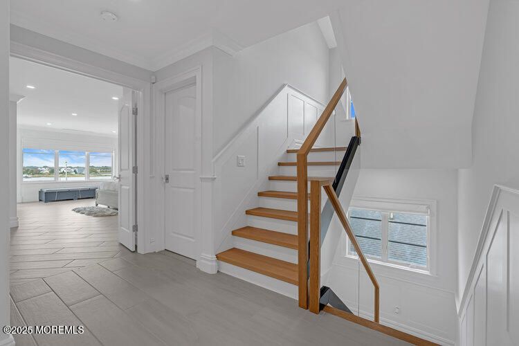 Interior, Recessed Lighting, Water, Wood Texture Flooring