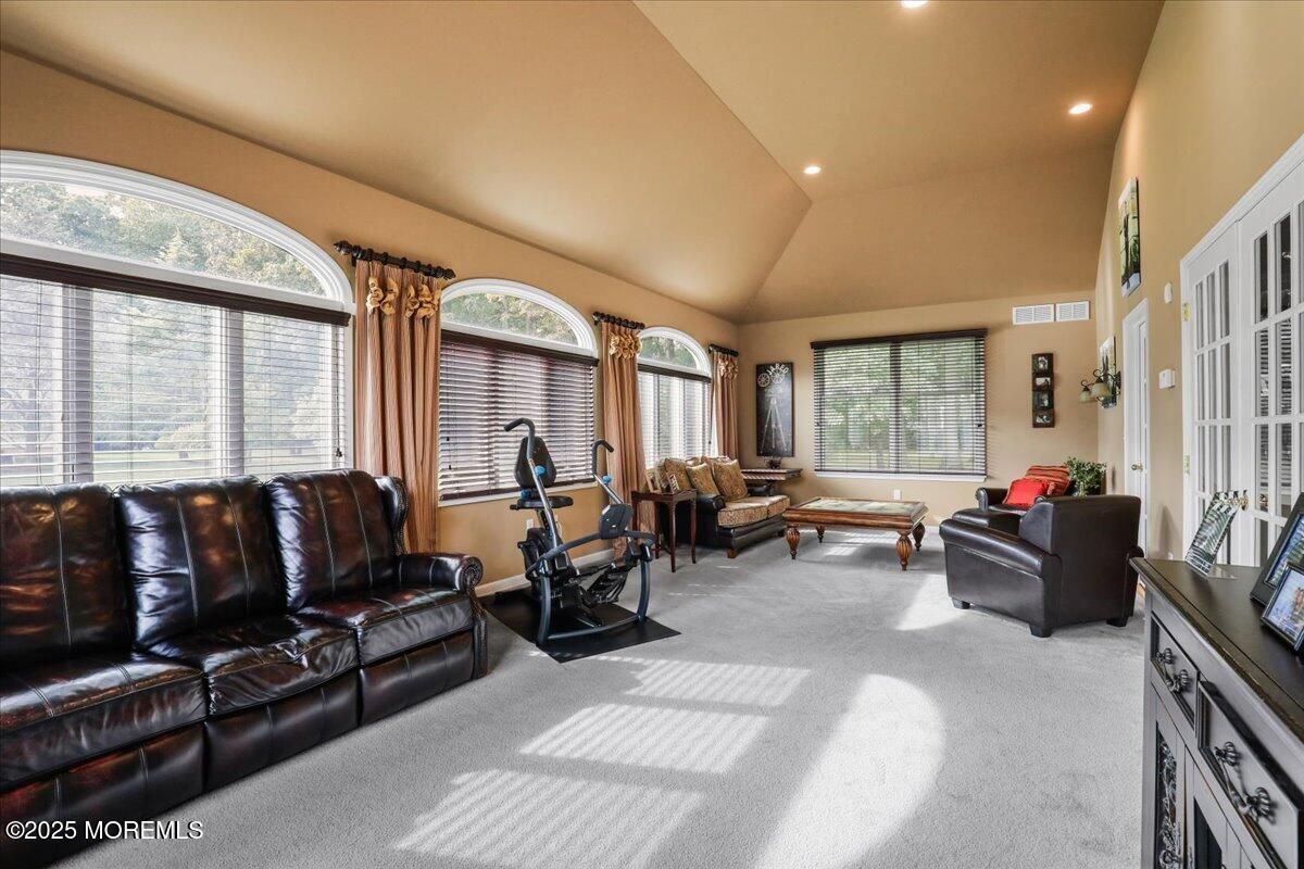 Fitness Equipment, Interior, Living room, Recessed Lighting