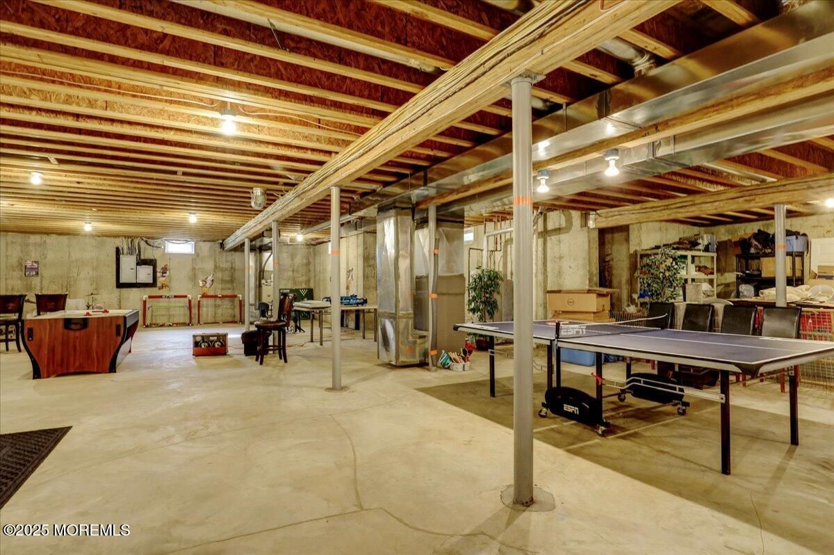 Game Room, Interior, Wooden Beams