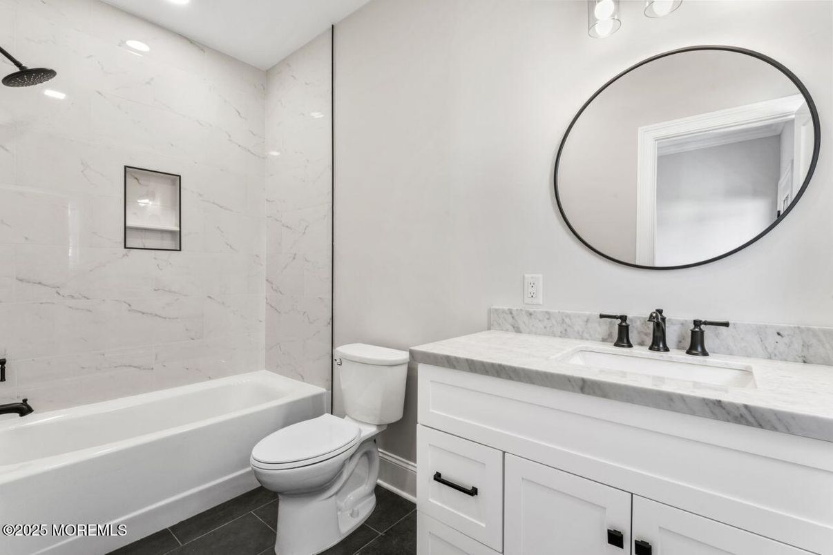 Bathroom, Interior, Marble Walls, Recessed Lighting